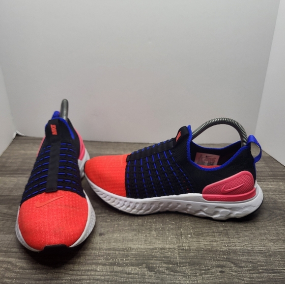 Nike Shoes - Nike React Phantom Run Flyknit 2 Running Shoes Sneaker Women Size 8 DX2354-001